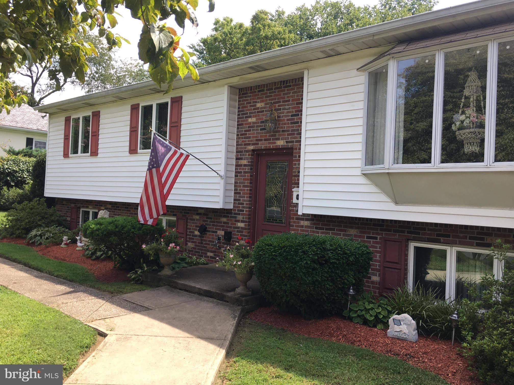 1909 Beverly Road Baltimore, MD 21228 - Photo 4 of 77