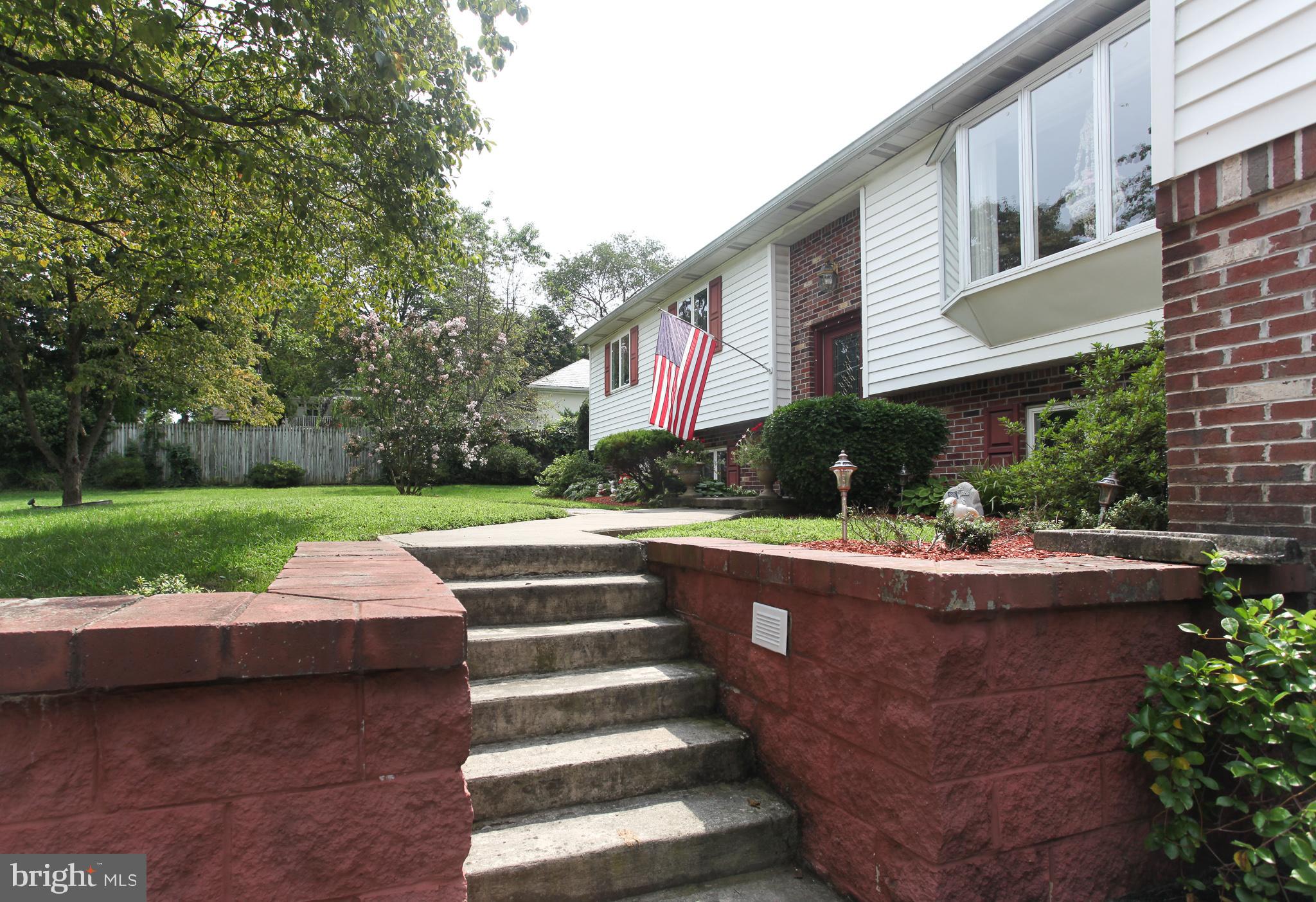 1909 Beverly Road Baltimore, MD 21228 - Photo 6 of 77