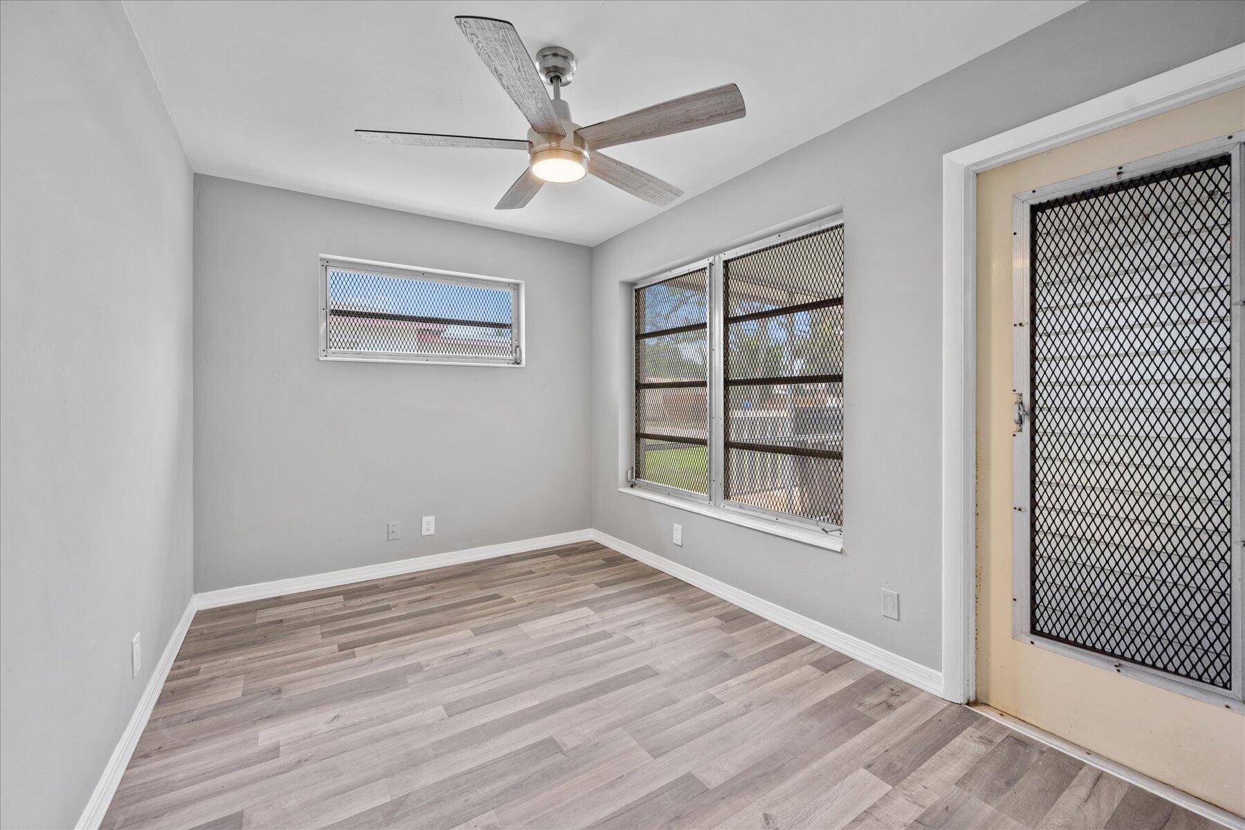 531 Silver Beach Road Riviera Beach, FL 33403 - Photo 15 of 19 14-DSC_0276