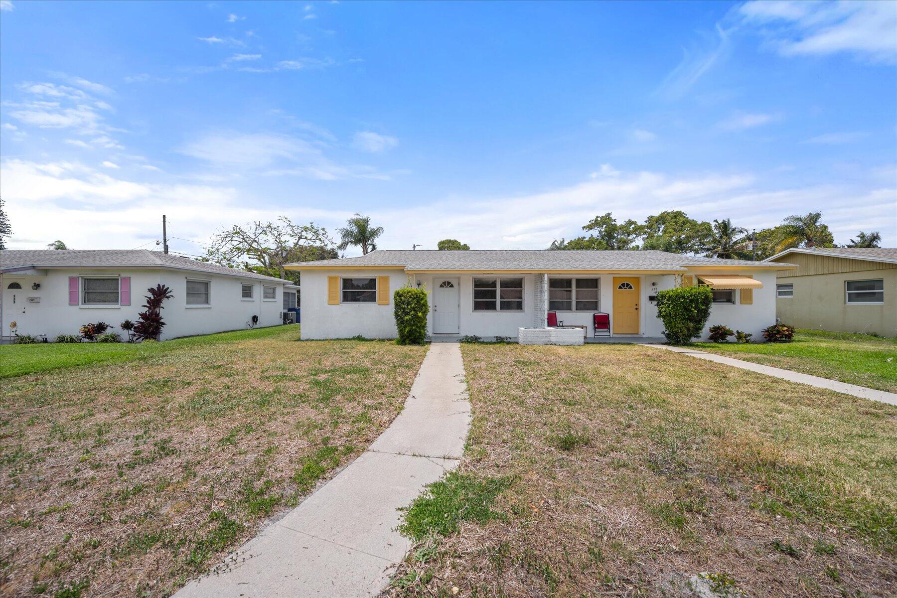531 Silver Beach Road Riviera Beach, FL 33403 - Photo 3 of 19 02-DSC_0324