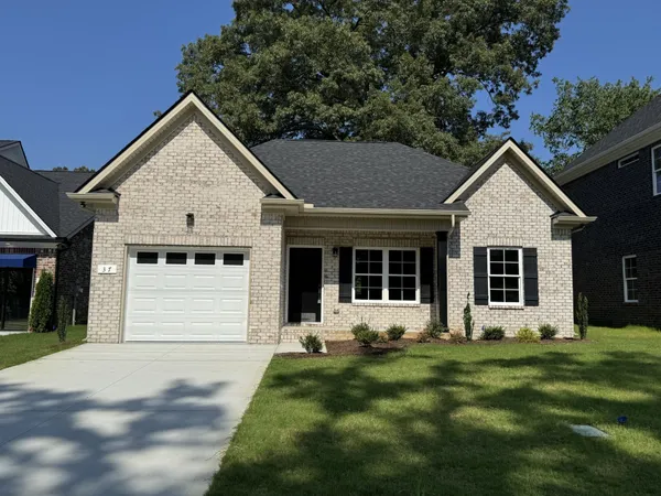 $333,800 | 37 Laurel View Street, Manchester, TN 37355