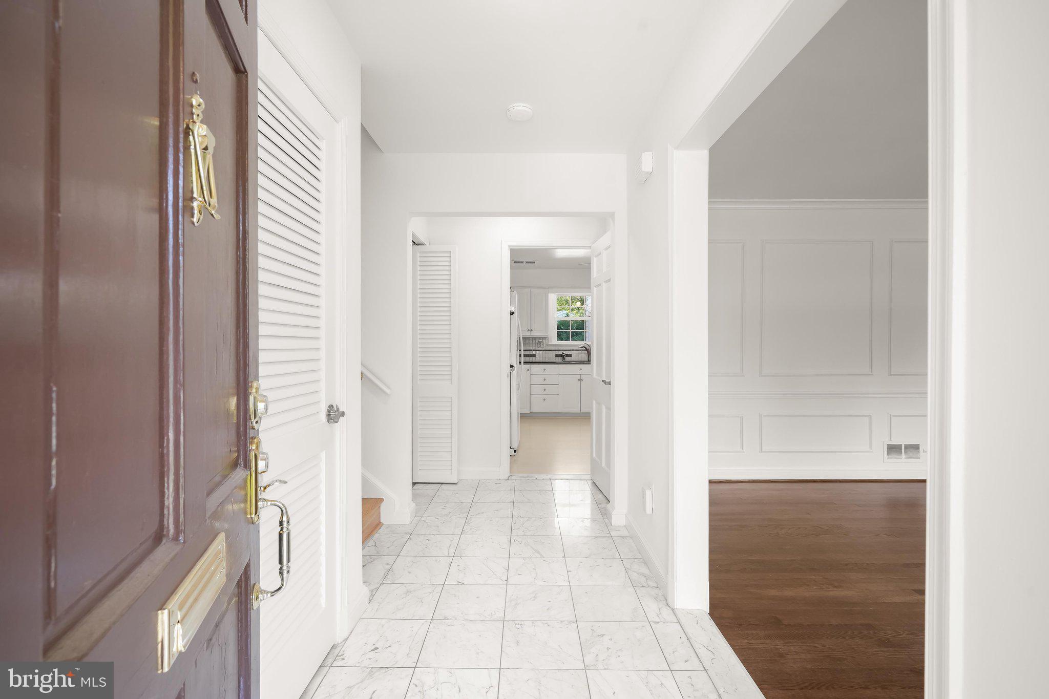 7109 Radnor Road Bethesda, MD 20817 - Photo 4 of 51 7109 Radnor Rd 042