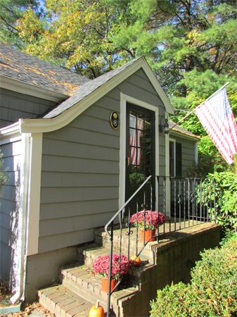 8 Beechwood Road Ipswich, MA 01938 - Photo 2 of 30 Gallery Image 2