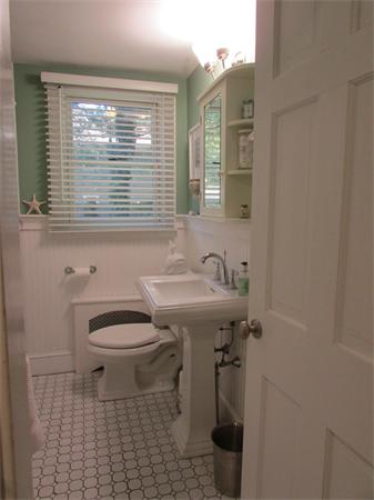 8 Beechwood Road Ipswich, MA 01938 - Photo 9 of 30 Gallery Image 9