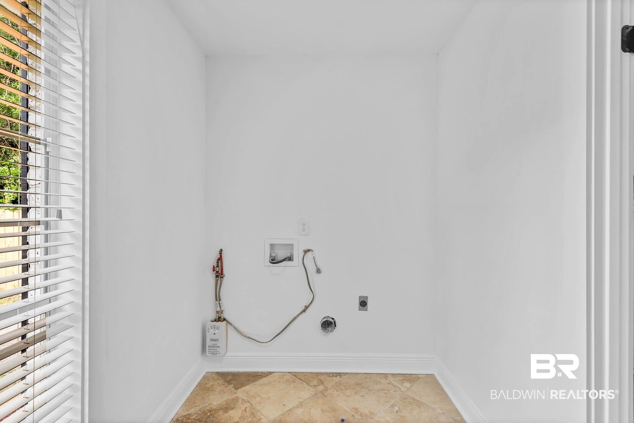 4705 Sherry Court Mobile, AL 36693 - Photo 32 of 100 Laundry area featuring hookup for a washing machine and hookup for an electric dryer