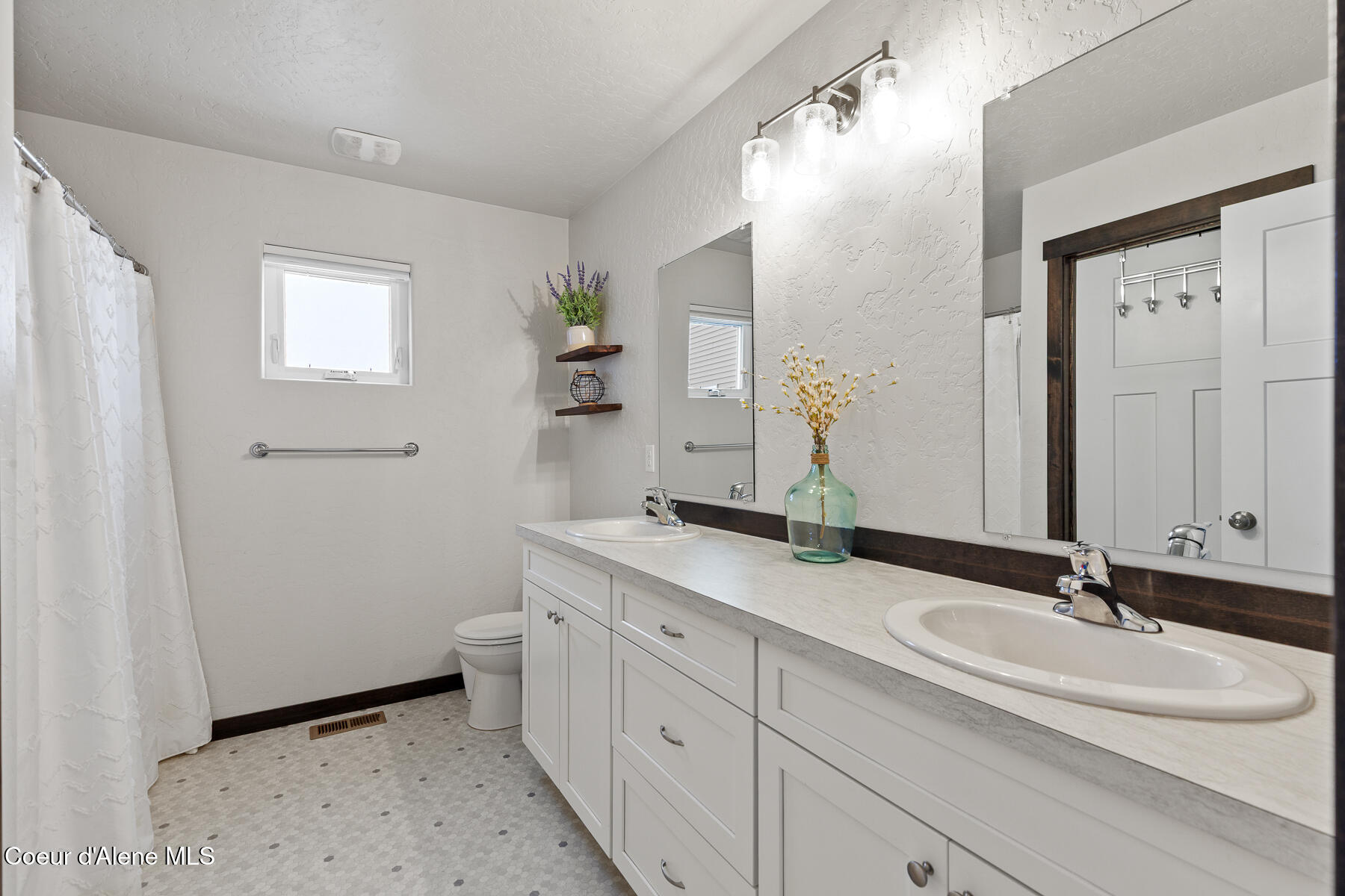 5914 West Irish Drive Rathdrum, ID 83858 - Photo 13 of 20 5914WIrishCir-13