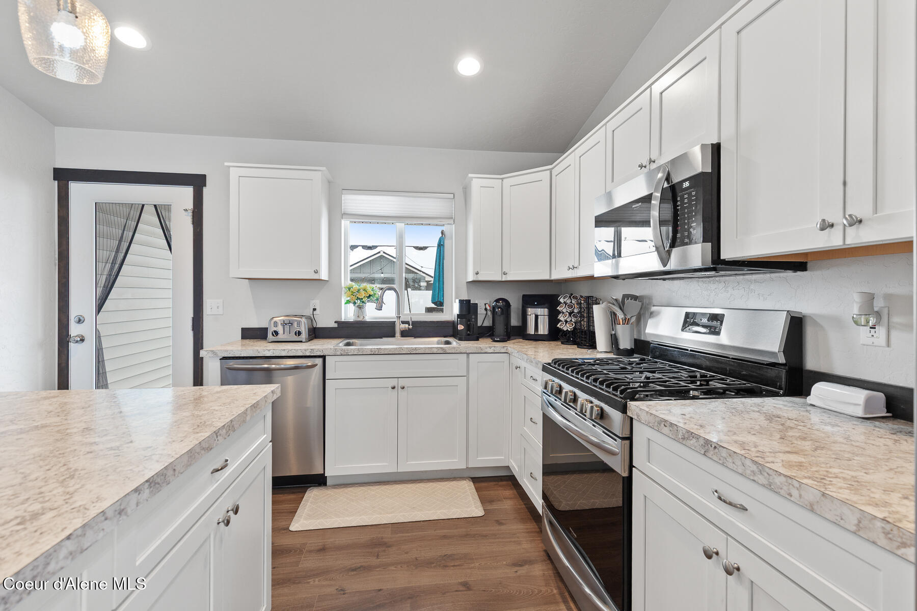 5914 West Irish Drive Rathdrum, ID 83858 - Photo 8 of 20 5914WIrishCir-8