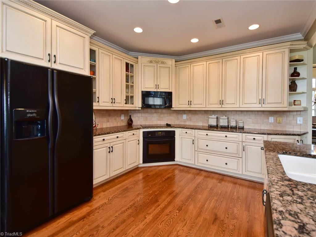 5303 Red Fox Drive Oak Ridge, NC 27310 - Photo 10 of 29