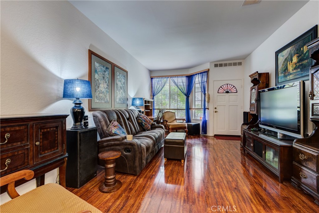 19 Hemlock Rancho Santa Margarita, CA 92688 - Photo 12 of 25