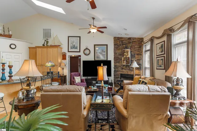 $619,900 | 138 Yacht Drive, Laurens, SC 29360