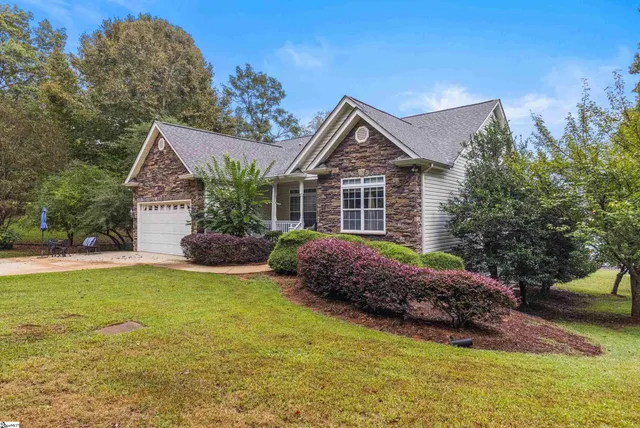 $619,900 | 138 Yacht Drive, Laurens, SC 29360
