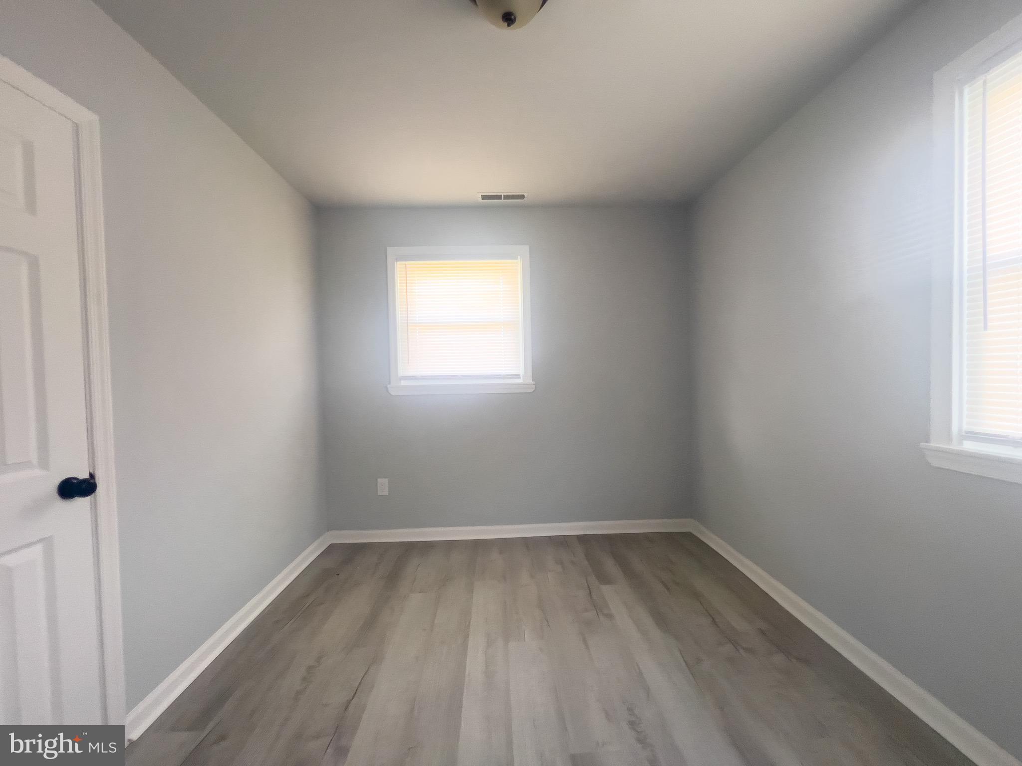 384 Windsor Drive Bellmawr, NJ 08031 - Photo 17 of 23 a view of room and window