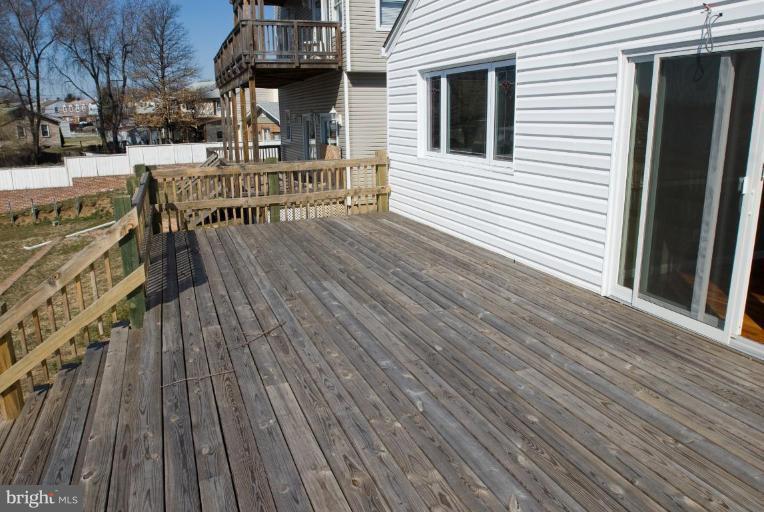8103 Shore Road Dundalk, MD 21222 - Photo 14 of 23 Deck