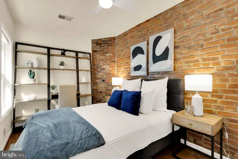 $750,000 | 403 12th Street Southeast, Washington, DC 20003