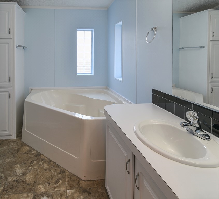 16280 Shell Court Loxley, AL 36551 - Photo 10 of 20 Master Bath
