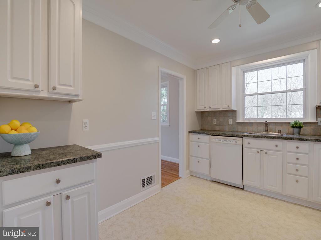 116 Felton Road Lutherville-Timonium, MD 21093 - Photo 11 of 40 Bonus storage