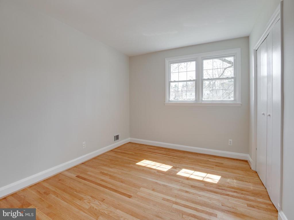 116 Felton Road Lutherville-Timonium, MD 21093 - Photo 23 of 40 Sunlight fills bedroom 3