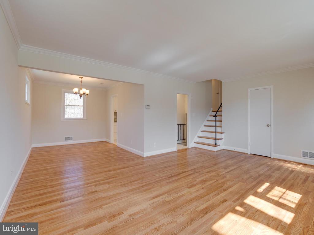 116 Felton Road Lutherville-Timonium, MD 21093 - Photo 7 of 40 Freshly painted throughout