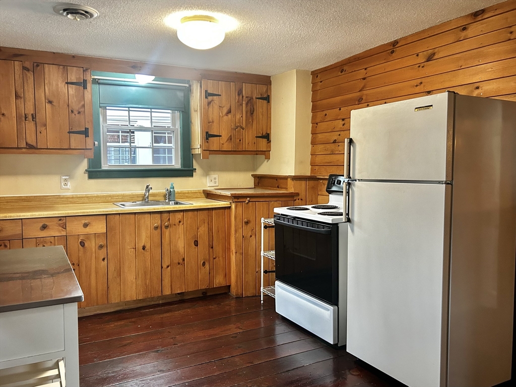 6 Long Farm Terrace, Unit 6 Greenfield, MA 01301 - Photo 1 of 24