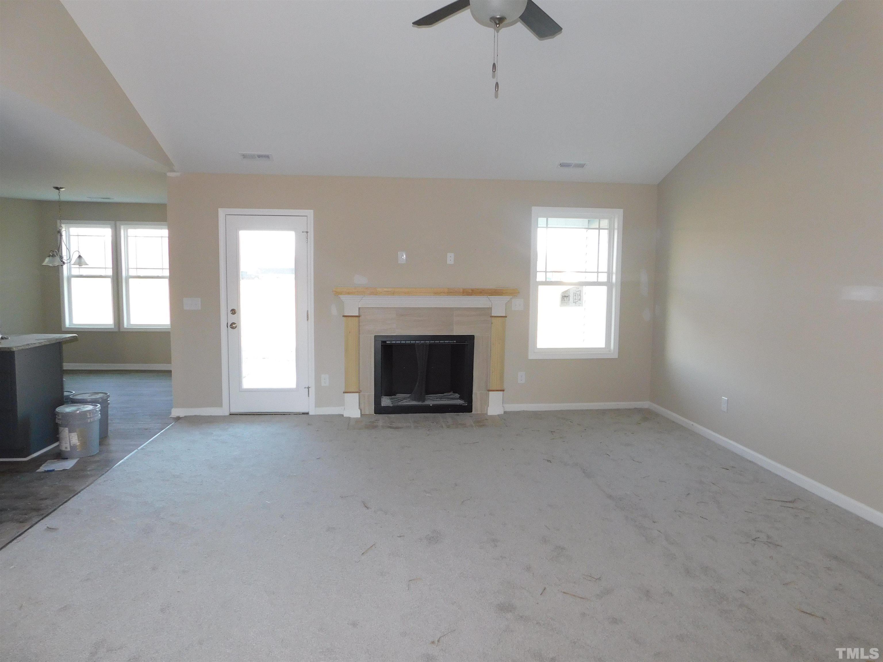 82 Touchdown Way Benson, NC 27504 - Photo 4 of 23 Gallery Image 4