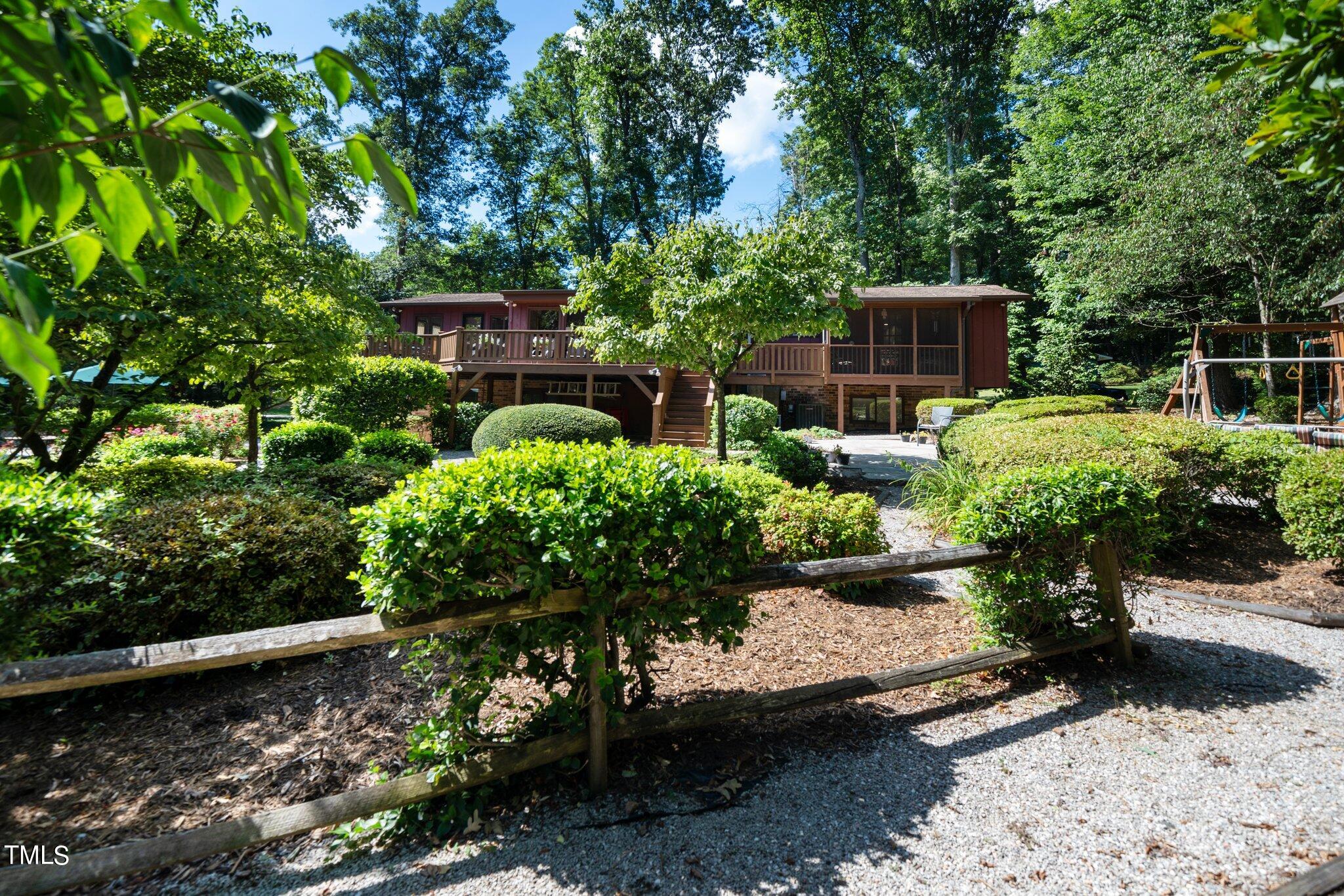 6406 Arnold Road Raleigh, NC 27607 - Photo 15 of 44 15-web-or-mls-6406 Arnold Rd (15 of 44)