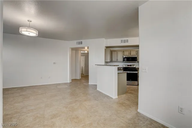 $1,850 | 9975 Peace Way, Unit 1034, Las Vegas, NV 89147