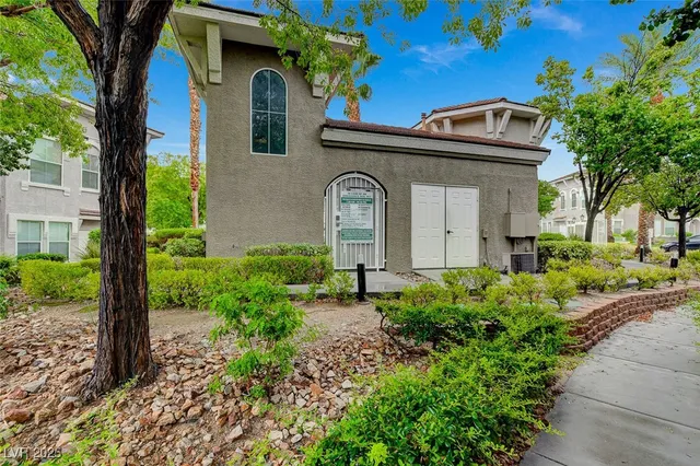 $1,850 | 9975 Peace Way, Unit 1034, Las Vegas, NV 89147