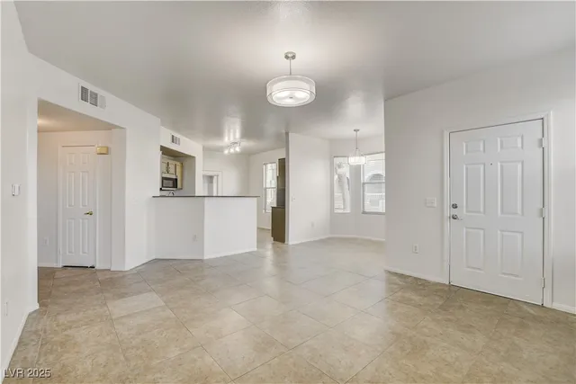 $1,850 | 9975 Peace Way, Unit 1034, Las Vegas, NV 89147