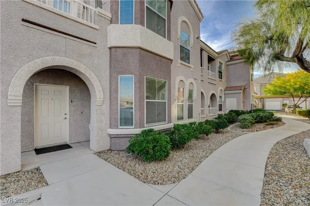 $1,850 | 9975 Peace Way, Unit 1034, Las Vegas, NV 89147