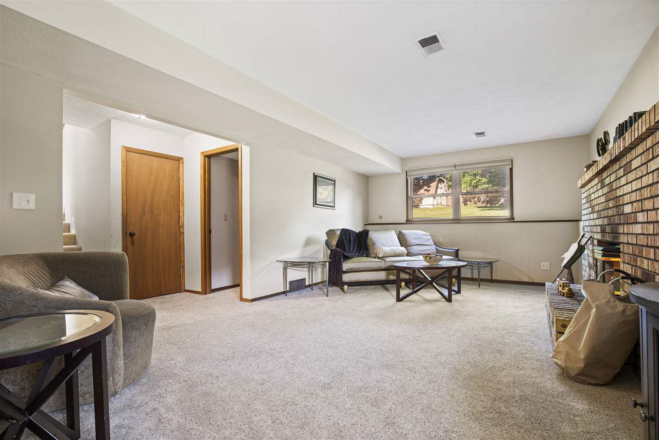6205 Walnut Grove Road Loves Park, IL 61111 - Photo 13 of 22 Gallery Image 13