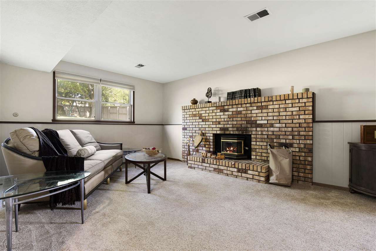 6205 Walnut Grove Road Loves Park, IL 61111 - Photo 14 of 22 Gallery Image 14