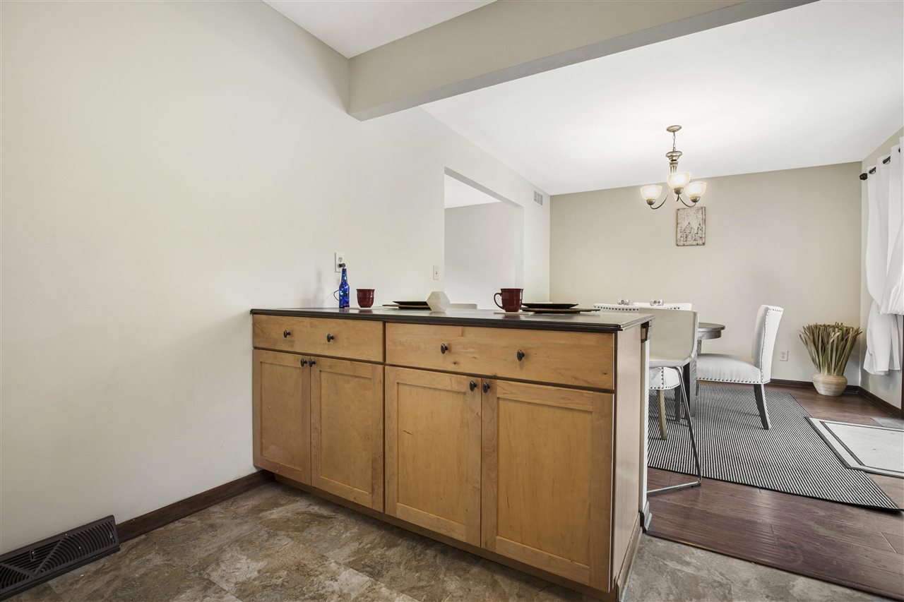 6205 Walnut Grove Road Loves Park, IL 61111 - Photo 6 of 22 Gallery Image 6
