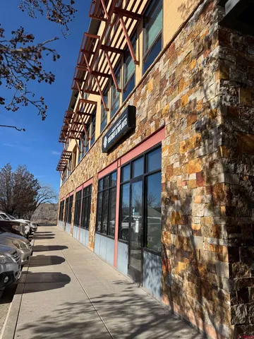 $2,000 | 1404 Hawk Parkway, Unit 302, Montrose, CO 81401