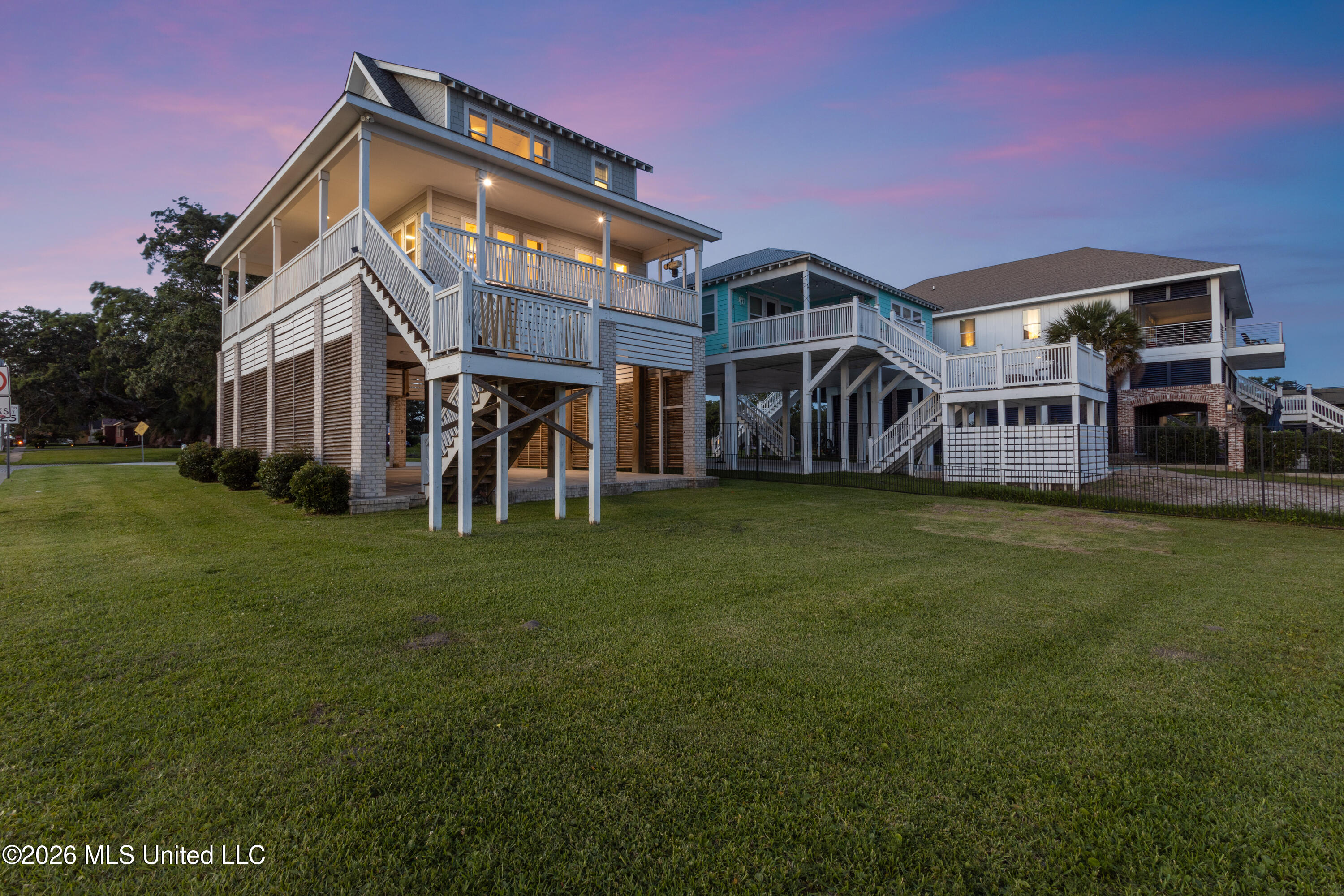 1623 Cayman Cove Biloxi, MS 39531 - Photo 5 of 58 00003