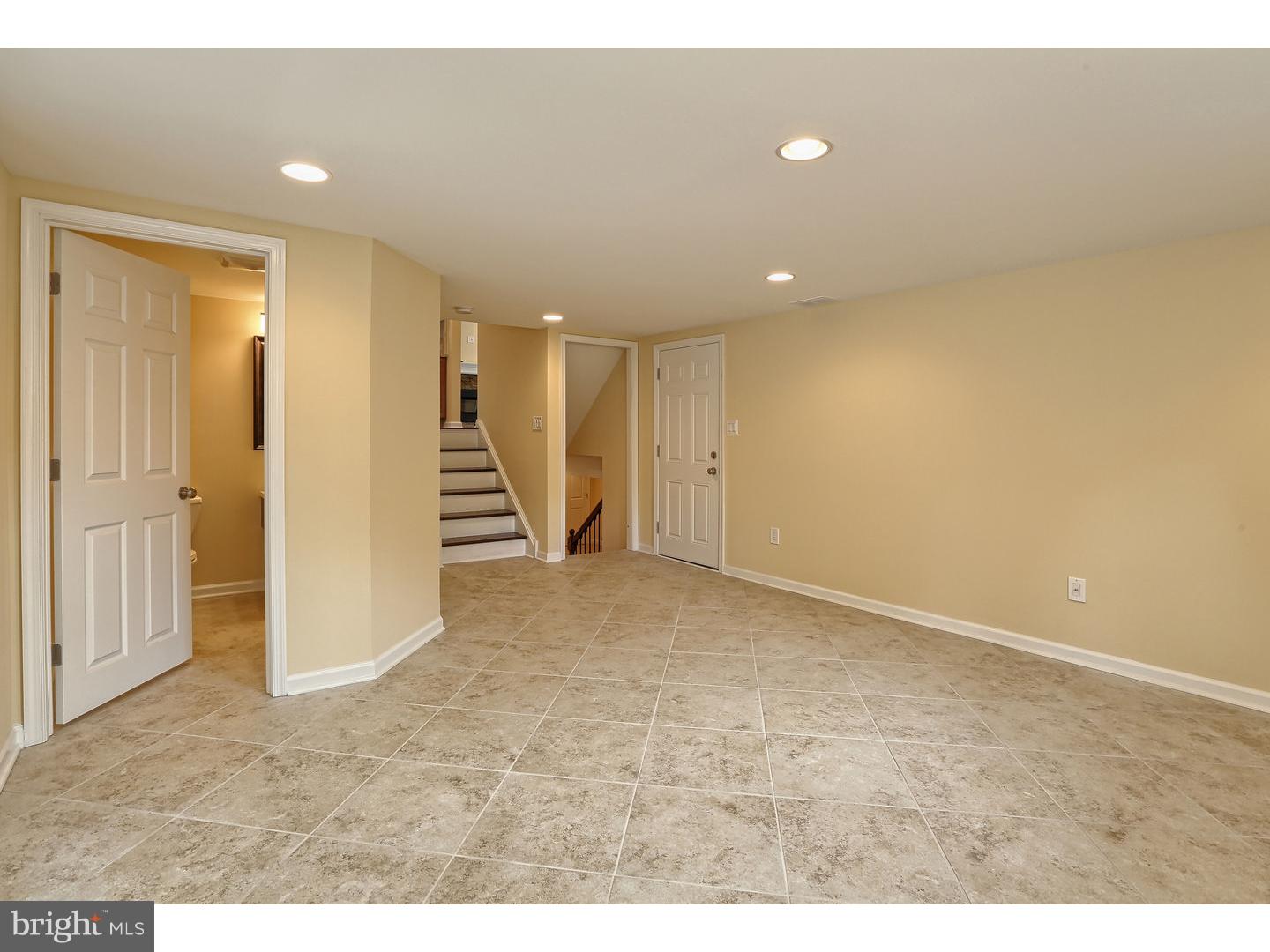 817 Hilltop Road Cinnaminson, NJ 08077 - Photo 14 of 18 Family Room