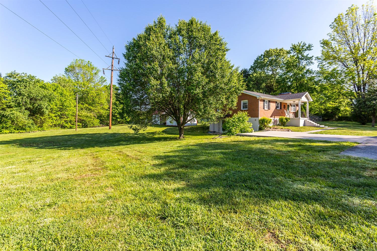 446 Sand Hill Road Irvine, KY 40336 - Photo 3 of 29 Photo 3