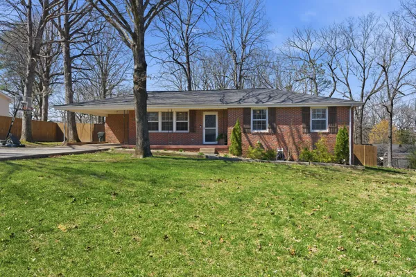 $335,000 | 2061-2 South Hummingbird Lane, Dickson, TN 37055