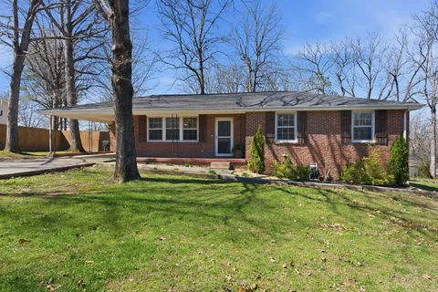 $335,000 | 2061-2 South Hummingbird Lane, Dickson, TN 37055