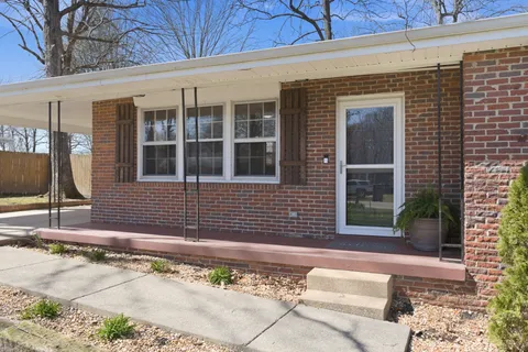 $335,000 | 2061-2 South Hummingbird Lane, Dickson, TN 37055