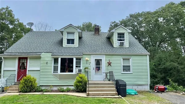 $1,950 | 110 Lake Road, Unit A, Andover, CT 06232