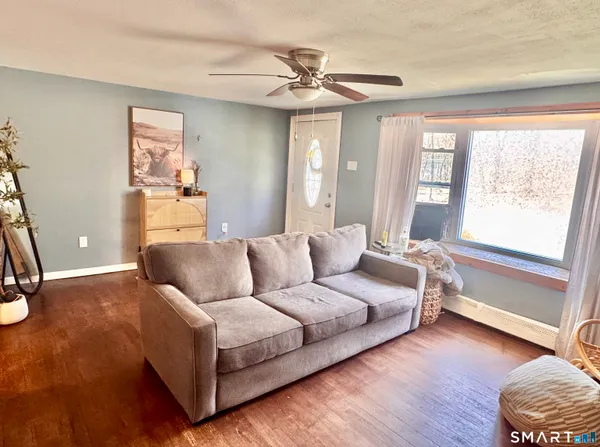 $1,950 | 110 Lake Road, Unit A, Andover, CT 06232