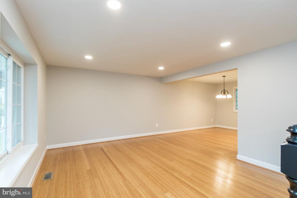 8474 Falling Leaf Road Springfield, VA 22153 - Photo 16 of 40