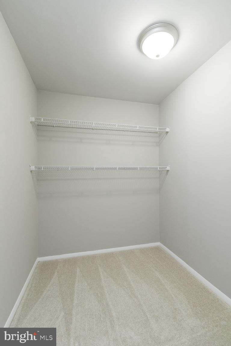8474 Falling Leaf Road Springfield, VA 22153 - Photo 20 of 40