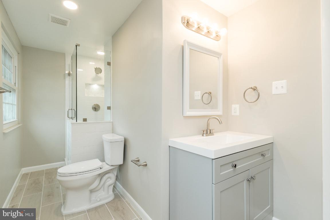 8474 Falling Leaf Road Springfield, VA 22153 - Photo 21 of 40