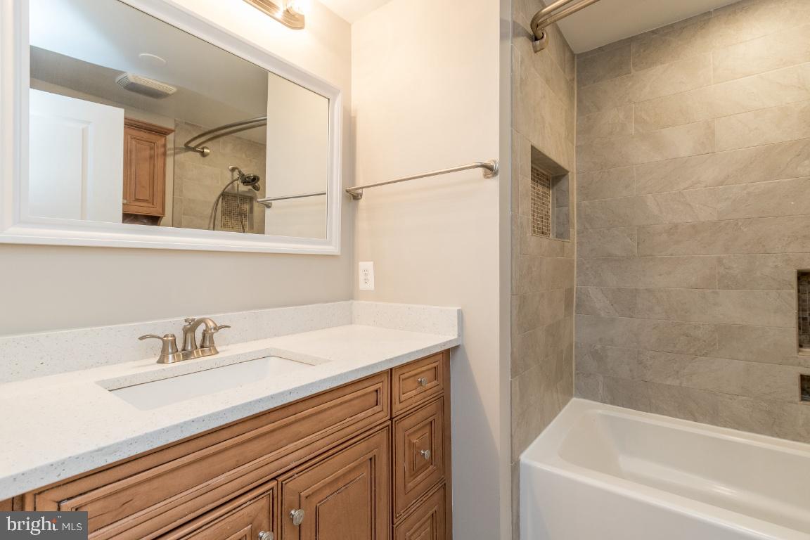 8474 Falling Leaf Road Springfield, VA 22153 - Photo 25 of 40