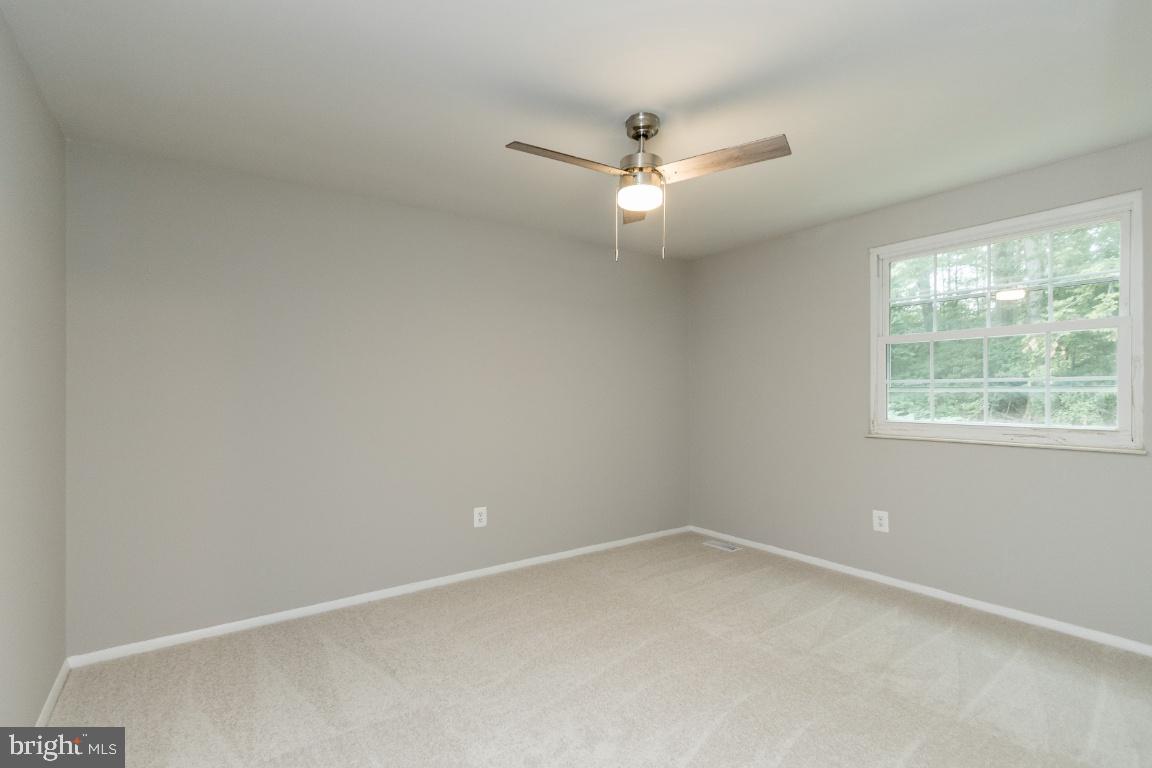 8474 Falling Leaf Road Springfield, VA 22153 - Photo 29 of 40