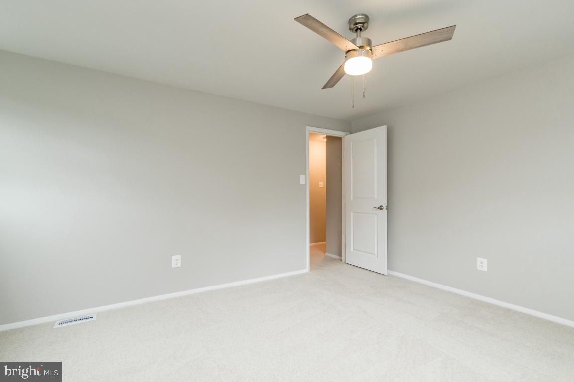 8474 Falling Leaf Road Springfield, VA 22153 - Photo 34 of 40