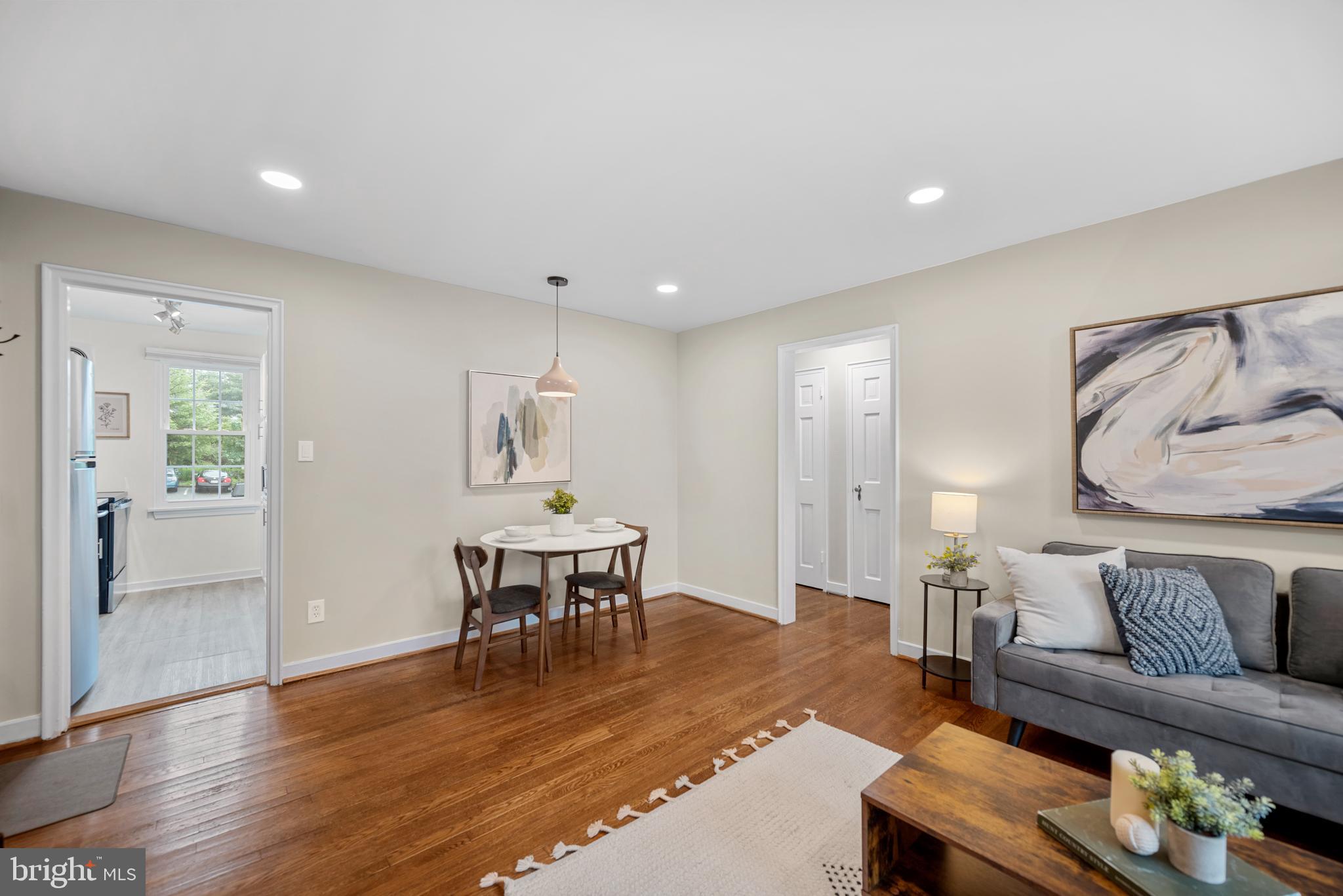 117 East Glebe Road, Unit C Alexandria, VA 22305 - Photo 7 of 23 Dining Area