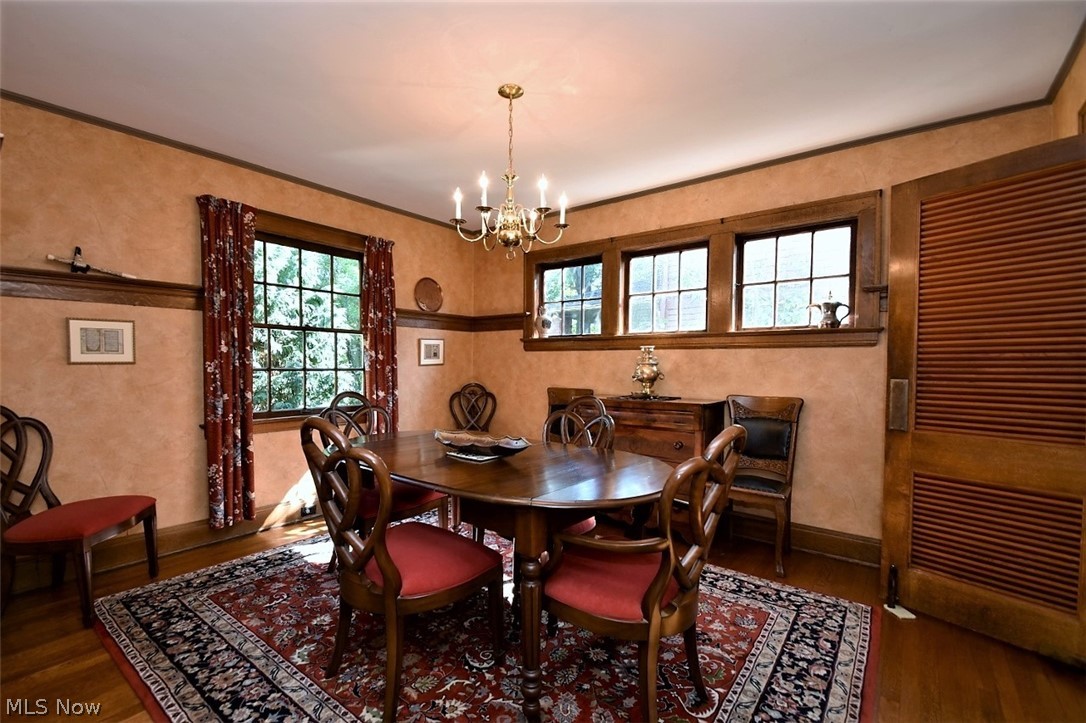 2930 Coleridge Road Cleveland, OH 44118 - Photo 12 of 34