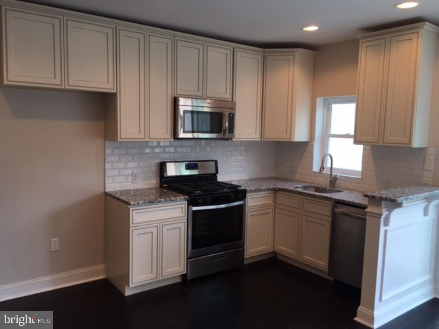 938 Flanders Road Philadelphia, PA 19151 - Photo 8 of 25 Gallery Image 8